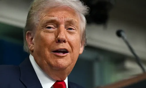 Trump sobe o tom e fala em combater cartéis na Venezuela por terra