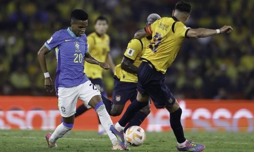 Na estreia de Carlo Ancelotti, Brasil fica apenas no empate com o Equador