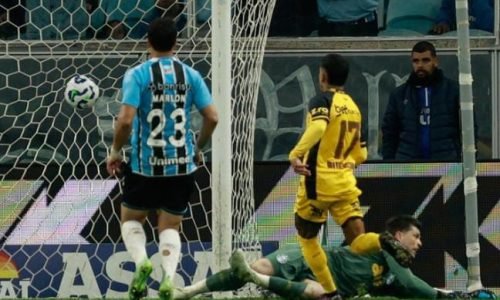 Grêmio é humilhado e perde para o lanterna Sport
