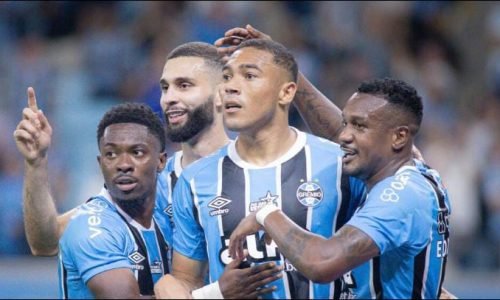 Carlos Vinicius brilha, e Grêmio domina o São Paulo na Arena: 2×0