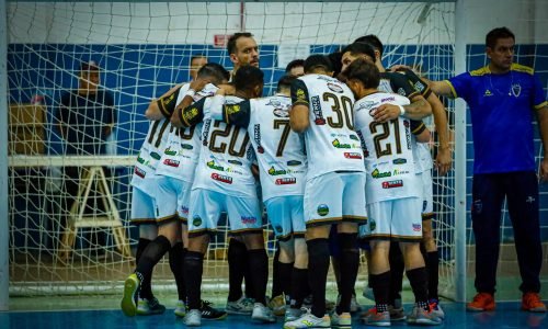 SER Santiago goleia e assume a liderança