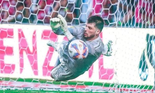 Grêmio faz gol no último lance, Volpi é herói nos pênaltis e tricolor está na final