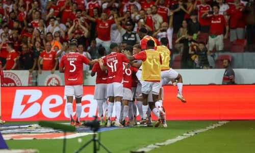 Inter passa pelo Caxias e volta à final do Gauchão após  4 anos