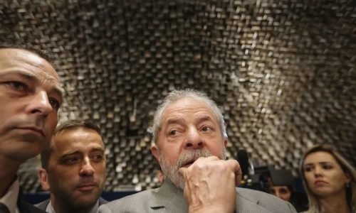 Pesquisa Datafolha aponta estabilidade na avaliação do governo e do presidente Lula